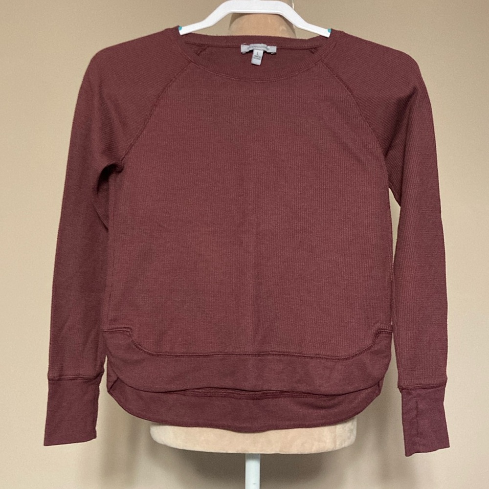 ⭐️⭐️ Maroon Long Sleeve Tee with Crew Neckline and Thermal material - girls L
